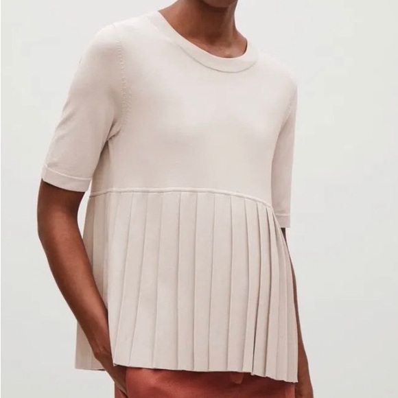 COS Tops - COS Top Women M Beige Knit Pleated Classic Stretch Lagenlook Minimalist